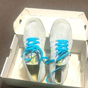 Nike size 10 Flyknit VaporMax baby blue and lime green
